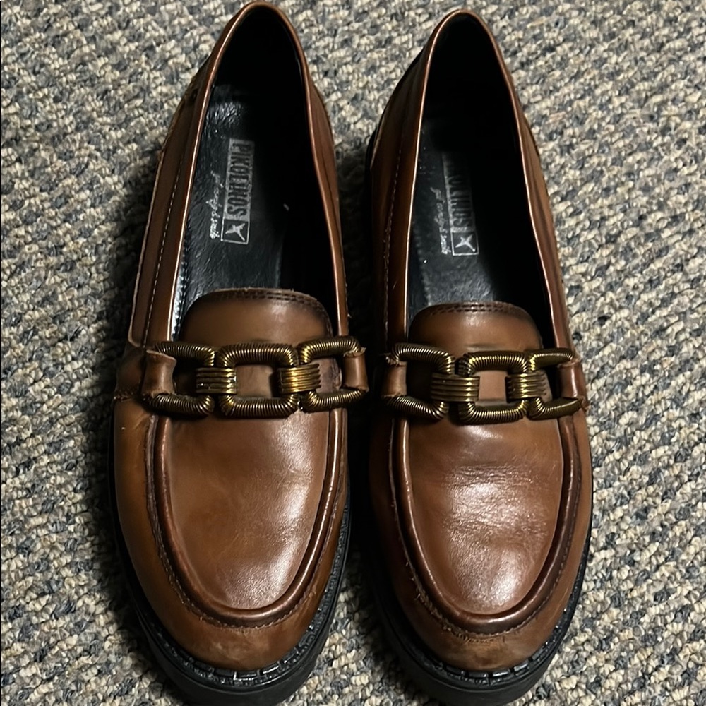 PIKOLINOS Brown Leather Loafers with Gold Chain Detail